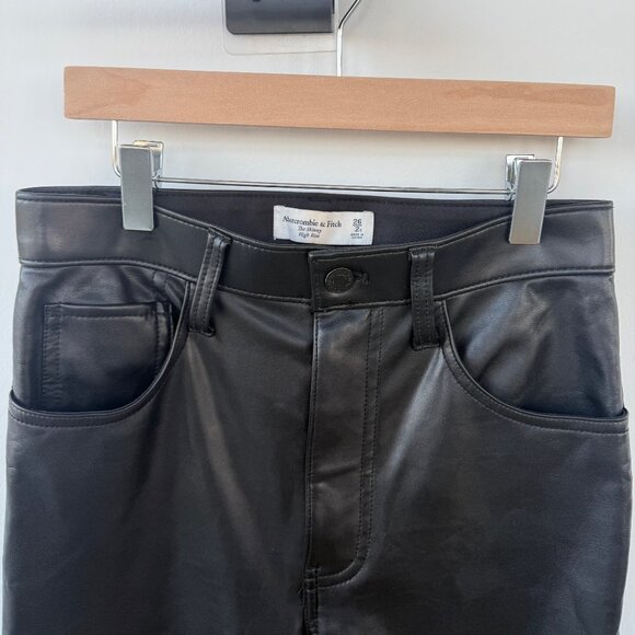 Abercrombie Vegan Leather High Rise Skinny Pant - Size 26 Short - Picture 5 of 5